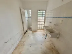 Casa com 3 Quartos para alugar, 118m² no Mansorur, Uberlândia - Foto 20