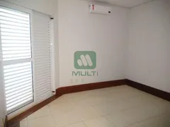 Casa com 3 Quartos para alugar, 436m² no Gávea, Uberlândia - Foto 23