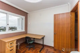 Casa com 3 Quartos à venda, 212m² no Vila Jardim, Porto Alegre - Foto 18