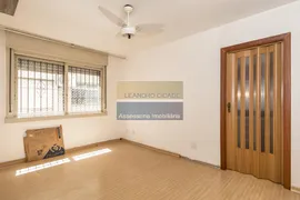 Apartamento com 2 Quartos à venda, 59m² no Vila Jardim, Porto Alegre - Foto 2