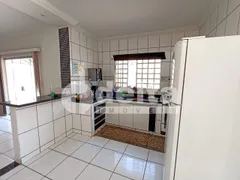 Casa com 3 Quartos à venda, 139m² no Bom Jesus, Uberlândia - Foto 5