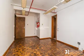 Conjunto Comercial / Sala para alugar, 242m² no Centro Histórico, Porto Alegre - Foto 14