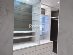 Apartamento com 1 Quarto para alugar, 70m² no Santa Mônica, Uberlândia - Foto 13