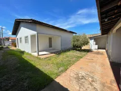 Casa com 3 Quartos para venda ou aluguel, 90m² no Ikaray, Várzea Grande - Foto 2