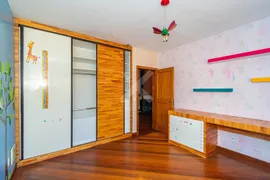 Casa de Condomínio com 3 Quartos para alugar, 359m² no Cristal, Porto Alegre - Foto 31