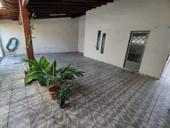 Casa com 2 Quartos à venda, 220m² no Jardim das Palmeiras, Uberlândia - Foto 2