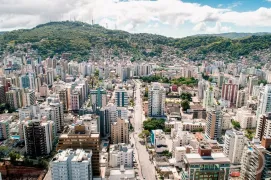 Apartamento com 3 Quartos para alugar, 99m² no Centro, Florianópolis - Foto 4