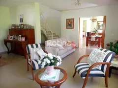 Casa com 5 Quartos à venda, 277m² no Osvaldo Rezende, Uberlândia - Foto 8