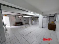 Conjunto Comercial / Sala para alugar, 594m² no Centro, Florianópolis - Foto 10