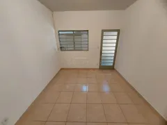 Casa com 1 Quarto para alugar, 90m² no Vila Xavier, Araraquara - Foto 6
