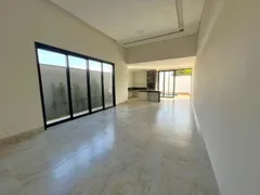 Casa de Condomínio com 3 Quartos à venda, 190m² no Santa Mônica, Uberlândia - Foto 1