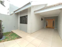 Casa com 3 Quartos para alugar, 150m² no Jardim Monte Rei, Maringá - Foto 2