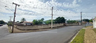 Terreno / Lote / Condomínio para alugar, 1108m² no Mansões Santo Antônio, Campinas - Foto 2