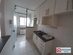Apartamento com 2 Quartos para alugar, 59m² no Monte Castelo, São José dos Campos - Foto 2