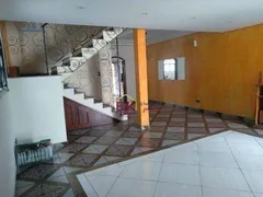 Sobrado com 3 Quartos à venda, 155m² no Vila São José, Taubaté - Foto 4