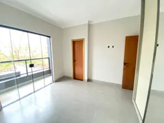 Sobrado com 3 Quartos à venda, 119m² no Novo Mundo, Uberlândia - Foto 14