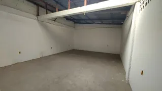 Loja / Salão / Ponto Comercial para alugar, 260m² no Araçás, Vila Velha - Foto 2