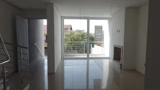 Casa com 3 Quartos à venda, 205m² no Jardim Itú Sabará, Porto Alegre - Foto 2
