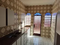 Casa com 4 Quartos à venda, 240m² no Jardim Palermo, Londrina - Foto 9
