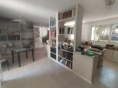 Casa com 5 Quartos para alugar, 400m² no Centro, Uberlândia - Foto 8