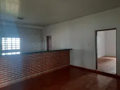 Fazenda / Sítio / Chácara com 3 Quartos à venda, 300m² no Zona Rural, Laranjal Paulista - Foto 2