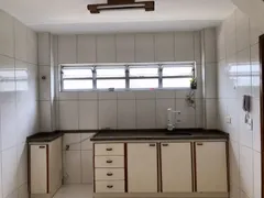 Apartamento com 3 Quartos para alugar, 146m² no Água Verde, Curitiba - Foto 10