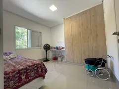 Casa de Condomínio com 4 Quartos à venda, 206m² no Jardim Mariliza, Goiânia - Foto 14