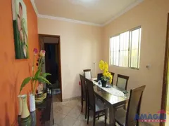 Casa com 2 Quartos à venda, 110m² no Parque Santo Antônio, Jacareí - Foto 8