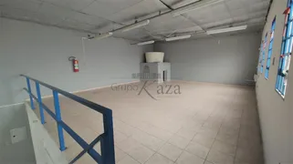 Galpão / Depósito / Armazém para venda ou aluguel, 240m² no Residencial São Paulo, Jacareí - Foto 9