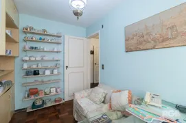 Casa com 3 Quartos à venda, 360m² no Medianeira, Porto Alegre - Foto 33