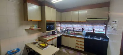 Casa com 3 Quartos à venda, 380m² no Lago Parque, Londrina - Foto 5