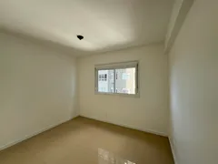 Apartamento com 3 Quartos para alugar, 70m² no Jardim Carvalho, Porto Alegre - Foto 13