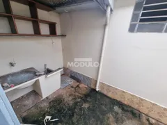 Casa com 2 Quartos para alugar, 30m² no Osvaldo Rezende, Uberlândia - Foto 8