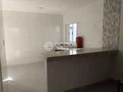 Casa com 3 Quartos à venda, 220m² no Brasil, Uberlândia - Foto 2