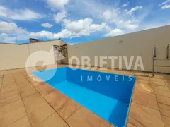 Casa com 3 Quartos à venda, 160m² no Vigilato Pereira, Uberlândia - Foto 4