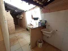 Casa com 3 Quartos para alugar, 120m² no Brasil, Uberlândia - Foto 18