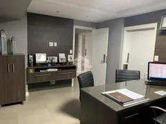 Conjunto Comercial / Sala à venda, 136m² no Centro, Balneário Camboriú - Foto 2