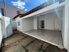 Casa com 3 Quartos para alugar, 190m² no Santa Luzia, Uberlândia - Foto 1