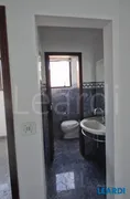 Casa Comercial para venda ou aluguel, 550m² no Alphaville, Santana de Parnaíba - Foto 19