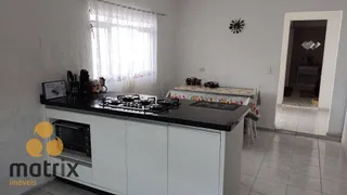 Casa com 7 Quartos para alugar, 250m² no Boa Vista, Curitiba - Foto 32