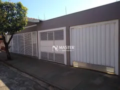 Casa com 3 Quartos à venda, 130m² no Jardim Marília, Marília - Foto 2