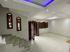 Casa com 4 Quartos à venda, 250m² no Parada Angélica, Duque de Caxias - Foto 1