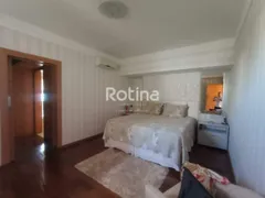 Casa de Condomínio com 4 Quartos para alugar, 315m² no Morada da Colina, Uberlândia - Foto 15