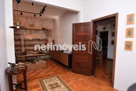 Casa com 4 Quartos à venda, 271m² no Barro Preto, Belo Horizonte - Foto 2