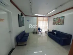 Casa Comercial para alugar, 374m² no Martins, Uberlândia - Foto 3