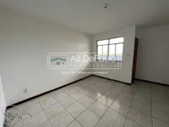 Apartamento com 2 Quartos para alugar, 53m² no Realengo, Rio de Janeiro - Foto 2