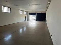 Loja / Salão / Ponto Comercial para alugar, 220m² no Jardim Antartica, Ribeirão Preto - Foto 1