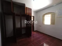 Casa com 3 Quartos para alugar, 115m² no Brasil, Uberlândia - Foto 8