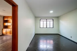 Casa com 4 Quartos para alugar, 266m² no Setor Bueno, Goiânia - Foto 3