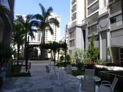 Apartamento com 3 Quartos para alugar, 137m² no Moema, São Paulo - Foto 82